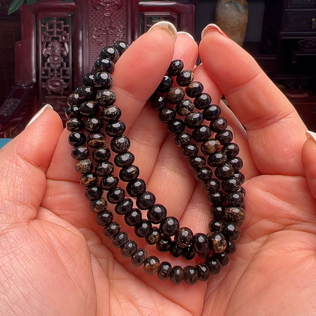 琥珀裸石未镶嵌抚顺琥珀20411-1。6m m