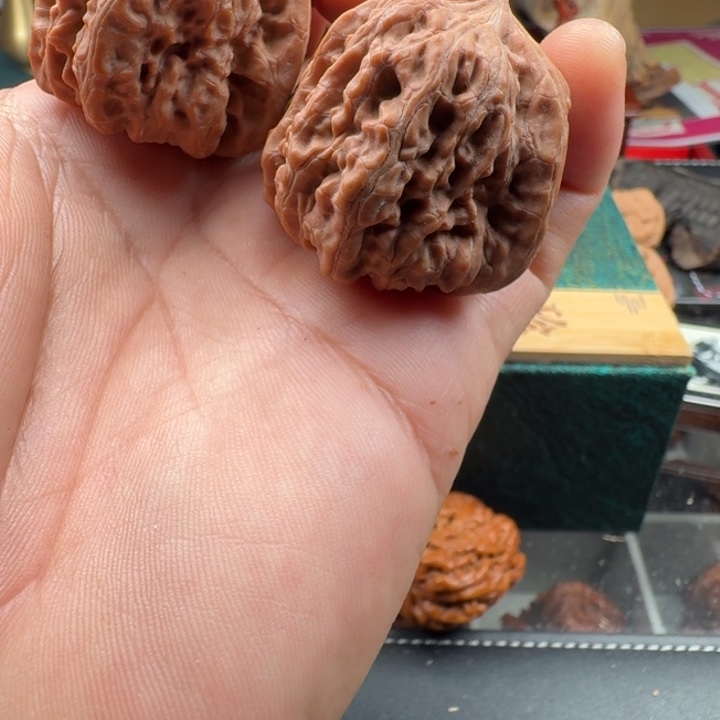 文玩核桃吊坠平谷大凹底