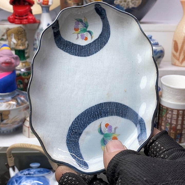 瓷片茶***A在干嘛的我还以为自己没看完