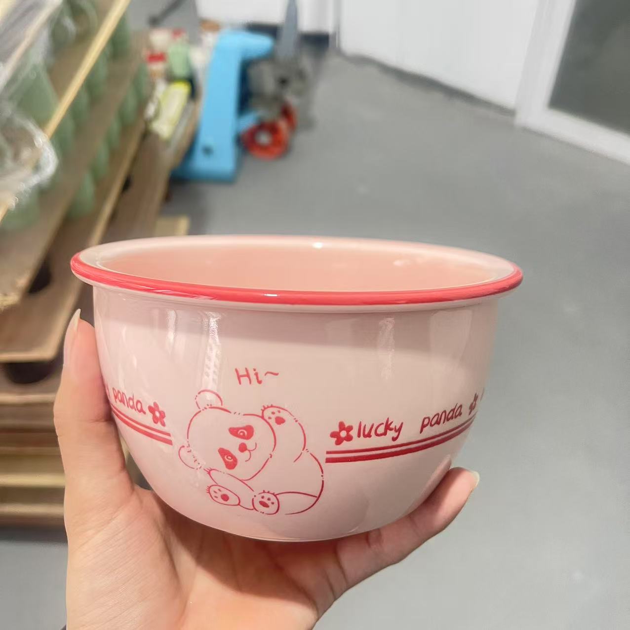 可爱粉红色幸运熊猫汤碗