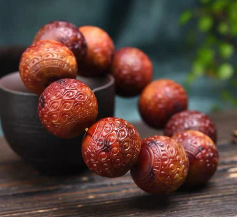 红龙涎 雕刻单圈手串