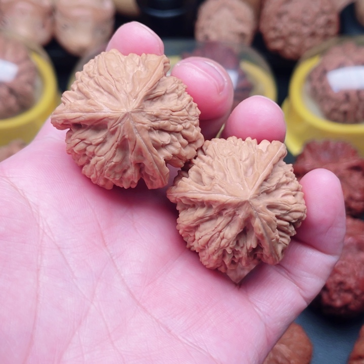 文玩核桃把件御龙粗筋三棱36×35×35