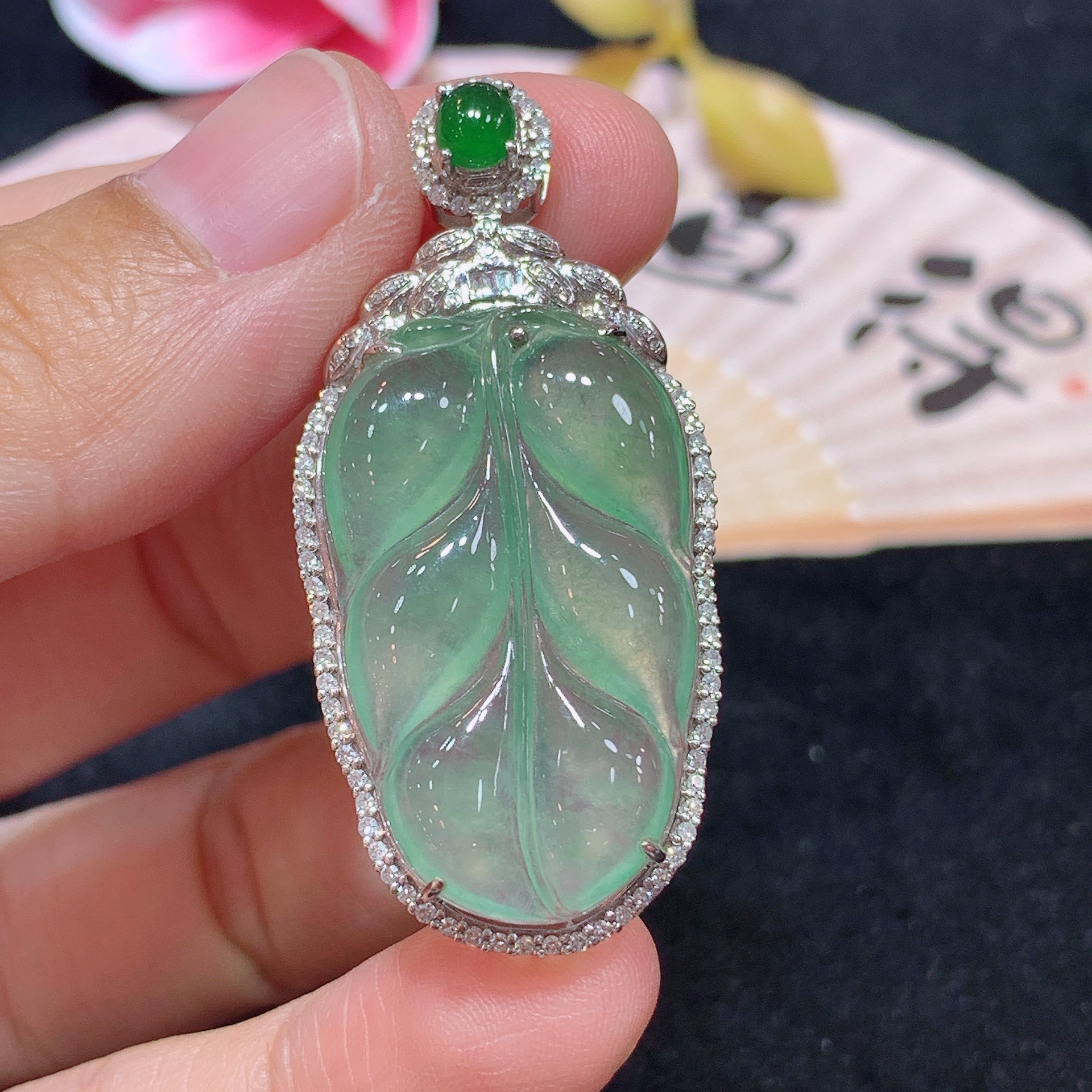18k金天然A货翡翠晴水大树叶吊坠经典轻奢时尚