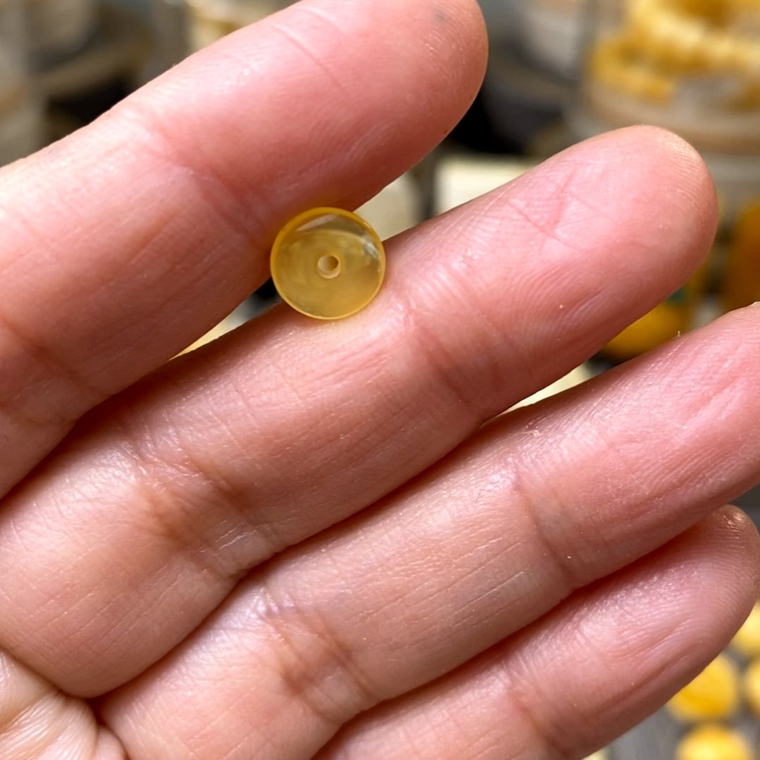 裸石琥珀未镶嵌刘*官蜜蜡隔片