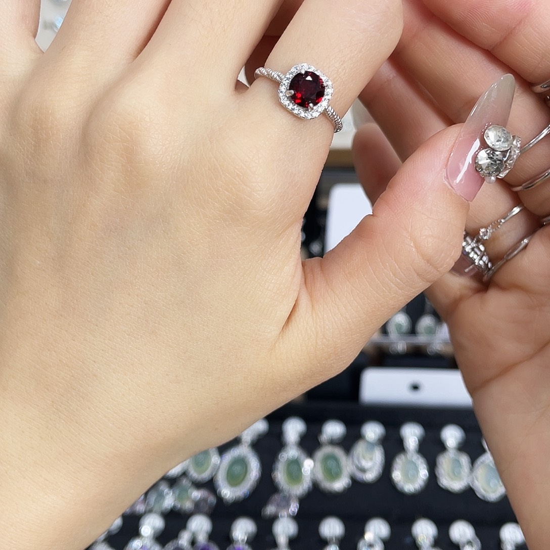 A***i戒指石榴石银S925镶嵌
