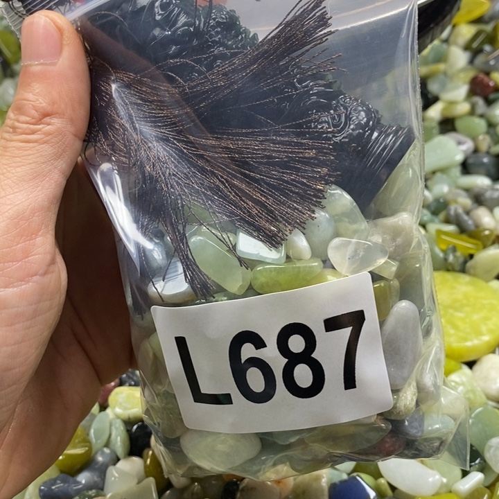 蛇纹石玉鱼缸石未镶嵌