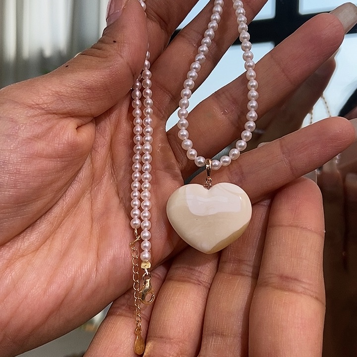 琥珀颈饰未镶嵌蜜蜡