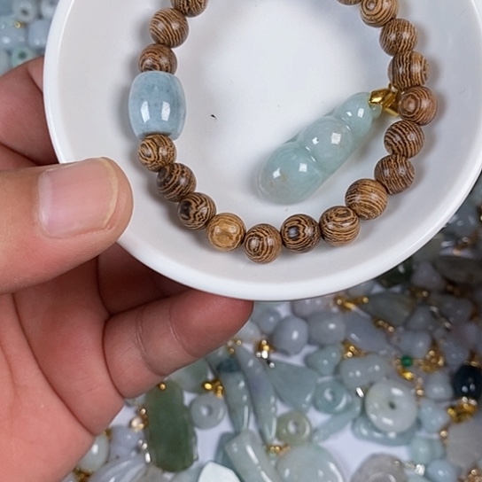 翡翠未镶嵌颈饰天然翡翠拍一发2