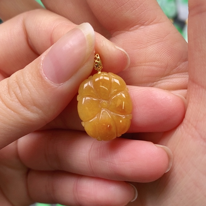 翡翠颈饰未镶嵌吊坠