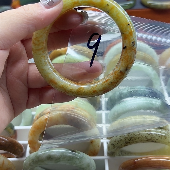 随***扬蛇纹石玉未镶嵌手镯