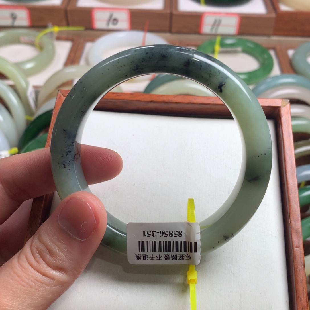 和田玉手镯未镶嵌56.5