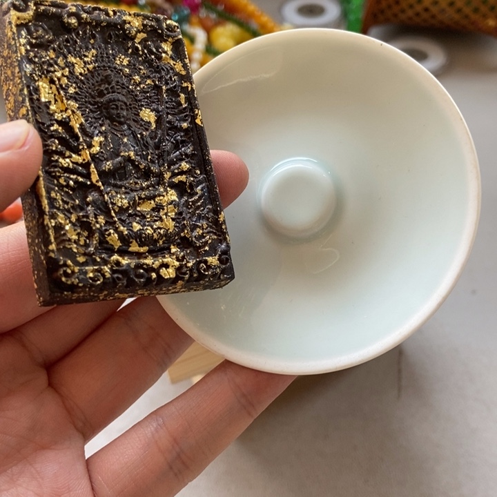 瓷片不会哈哈哈哈哈哈哈哈