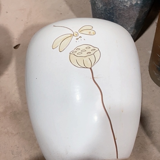 紫砂花盆口24高度30白色底裂