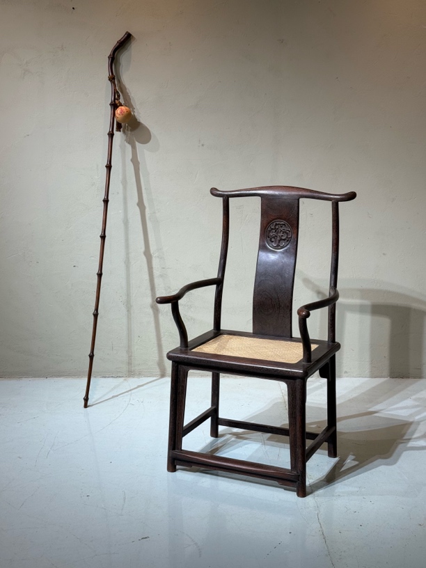 铁力木四出头官帽椅