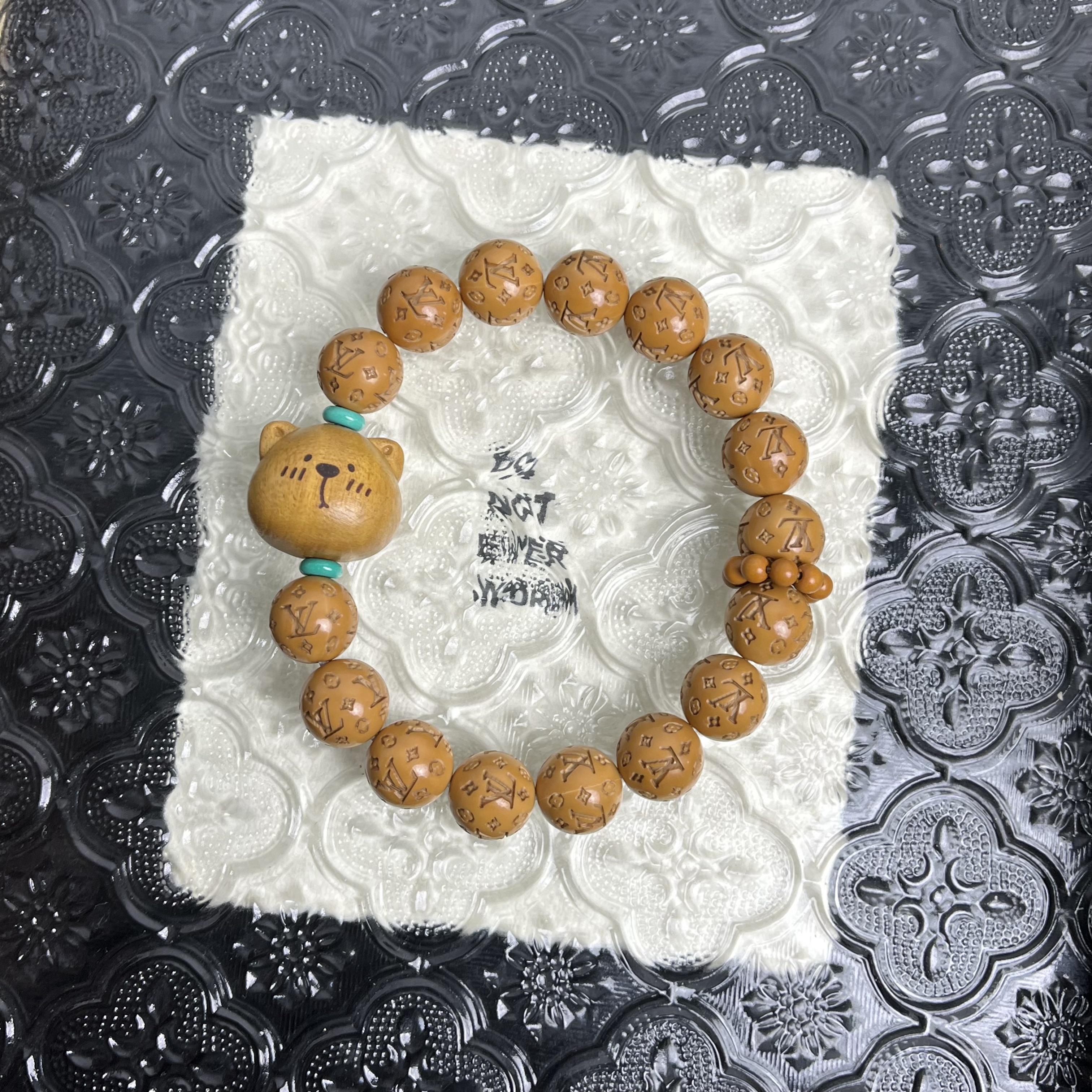 若亦12-13mm 猴头雕刻驴驴圆珠桃木小熊单圈 CP031-2589