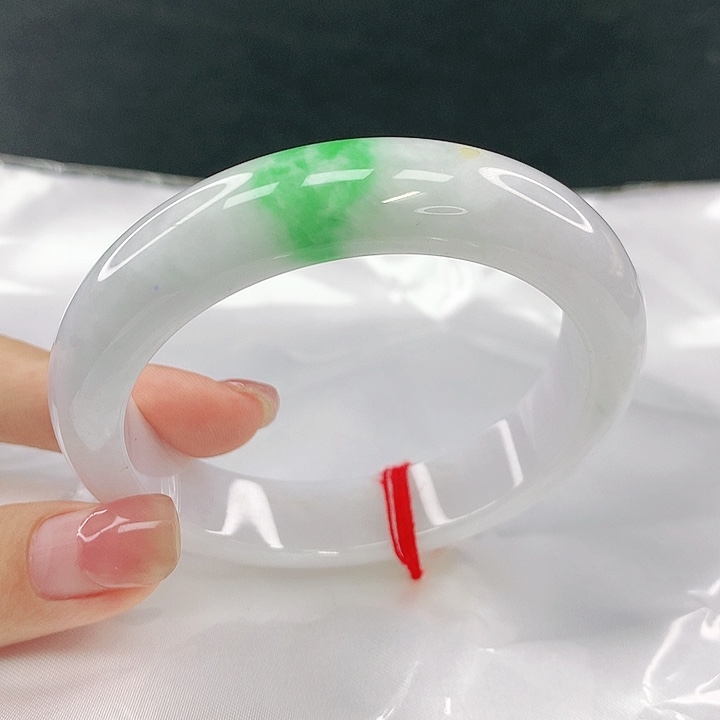 翡翠未镶嵌手镯圈56，64043