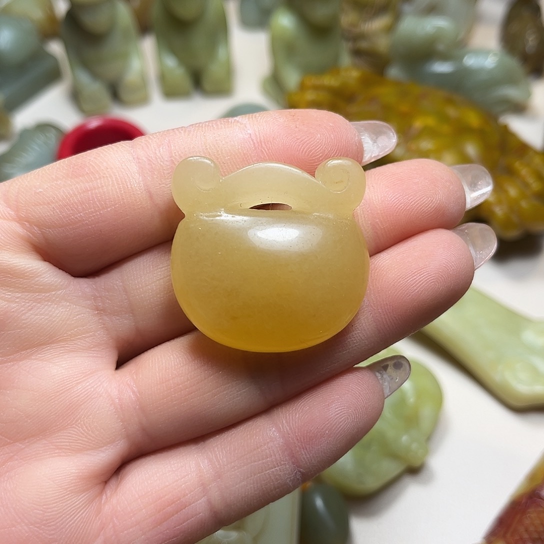 白玉菩提吊坠白玉菩提吊坠