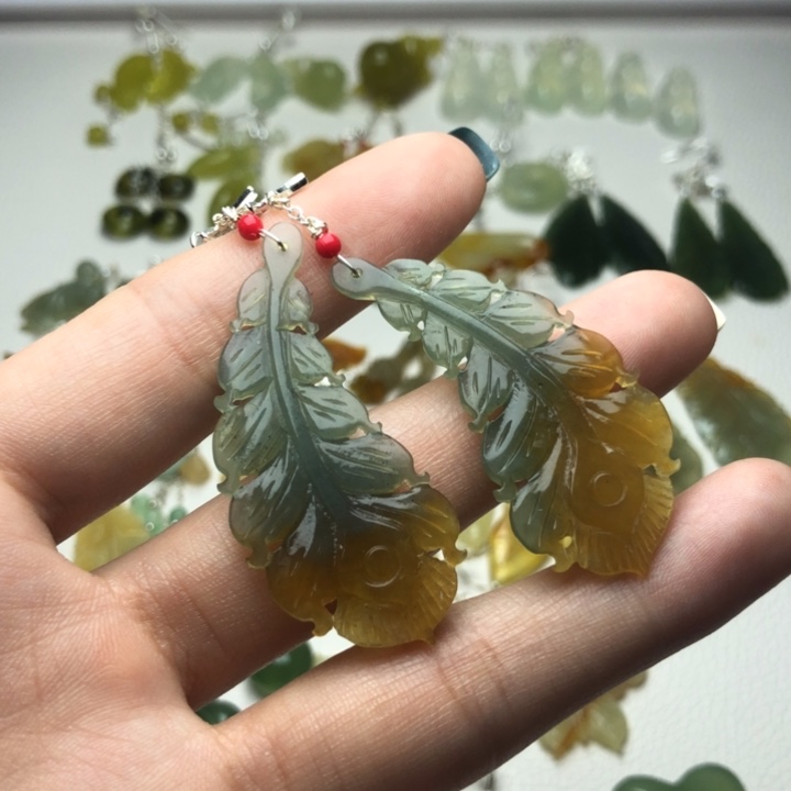 蛇纹石玉耳饰未镶嵌一***糕