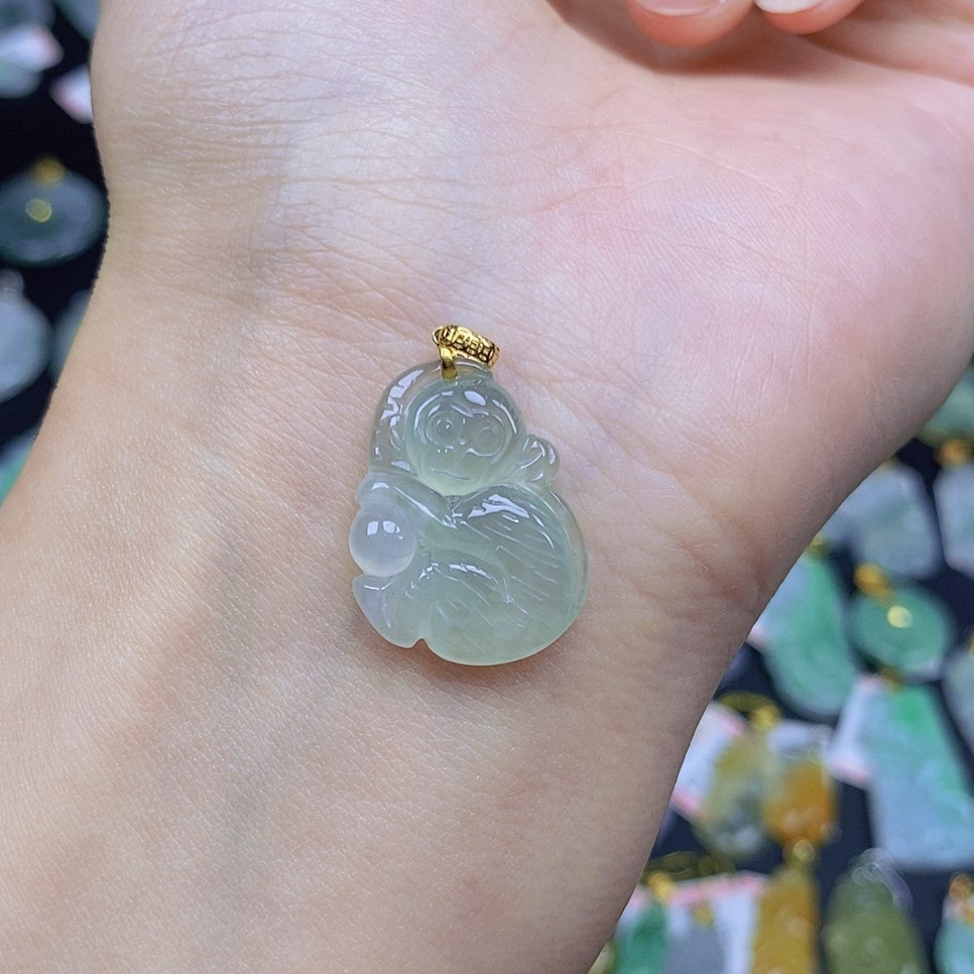 翡翠颈饰18K金镶嵌翡翠