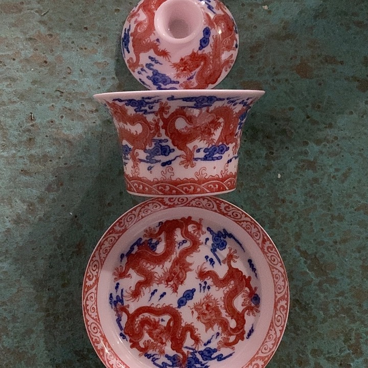 摆件陶红稀土青花矾红九龙盖碗