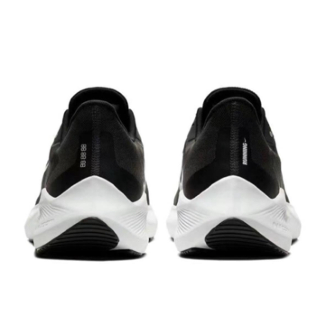 新款运动鞋男夏季耐磨网面休闲