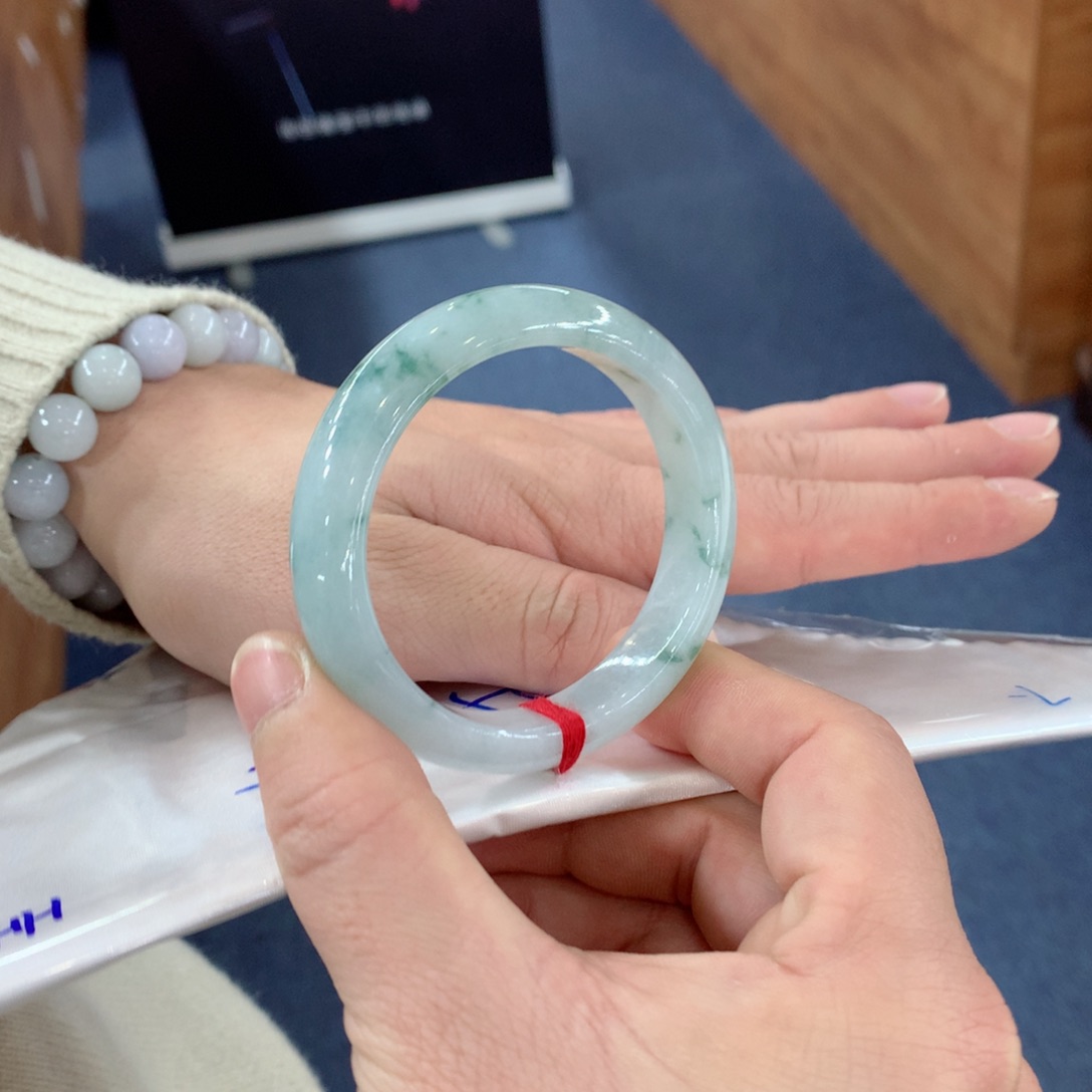 翡翠手镯未镶嵌买断