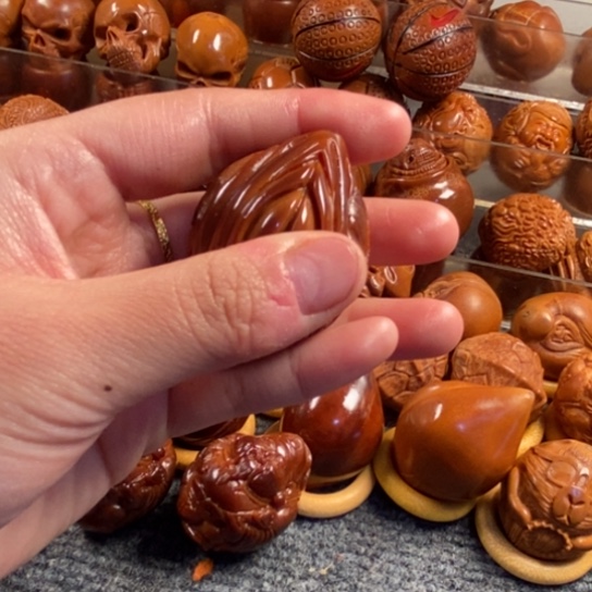 橄榄核吊坠玉华四面