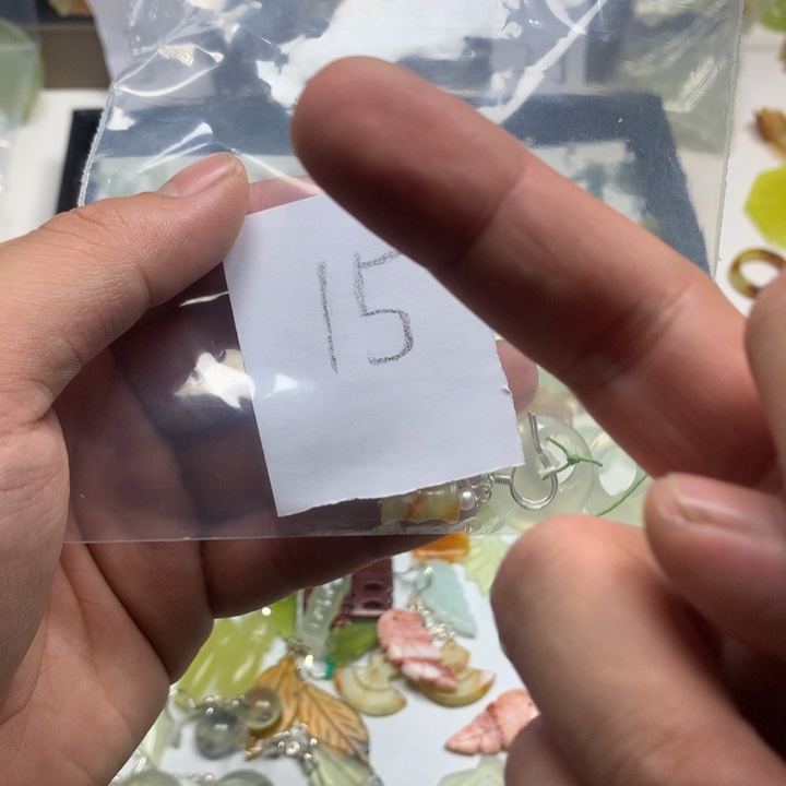 蛇纹石玉耳钉足银镀金镶嵌奇*记