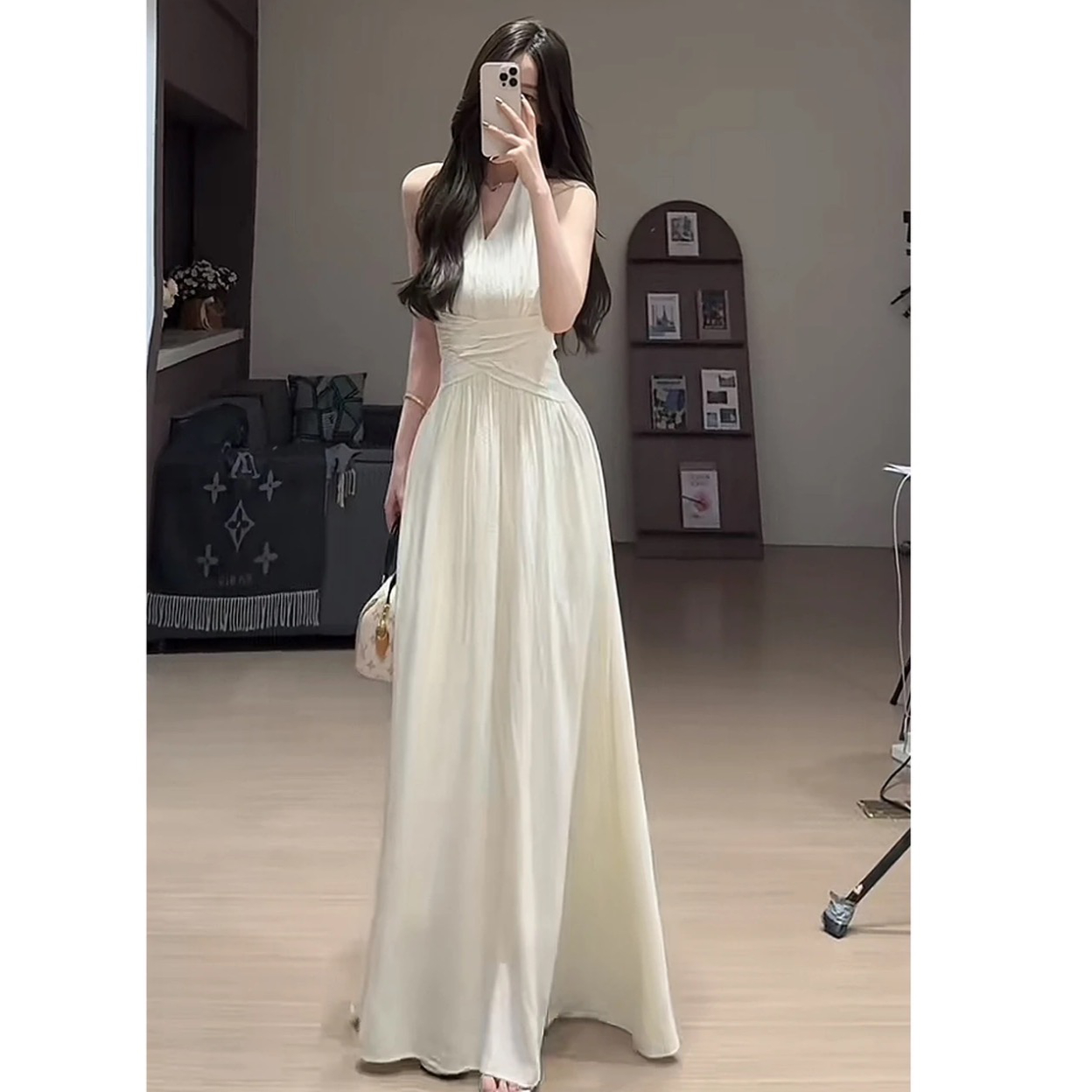 舒胡蕾 美神降临桃花皱感缎面绝美及地连衣裙收腰设计感显瘦气质