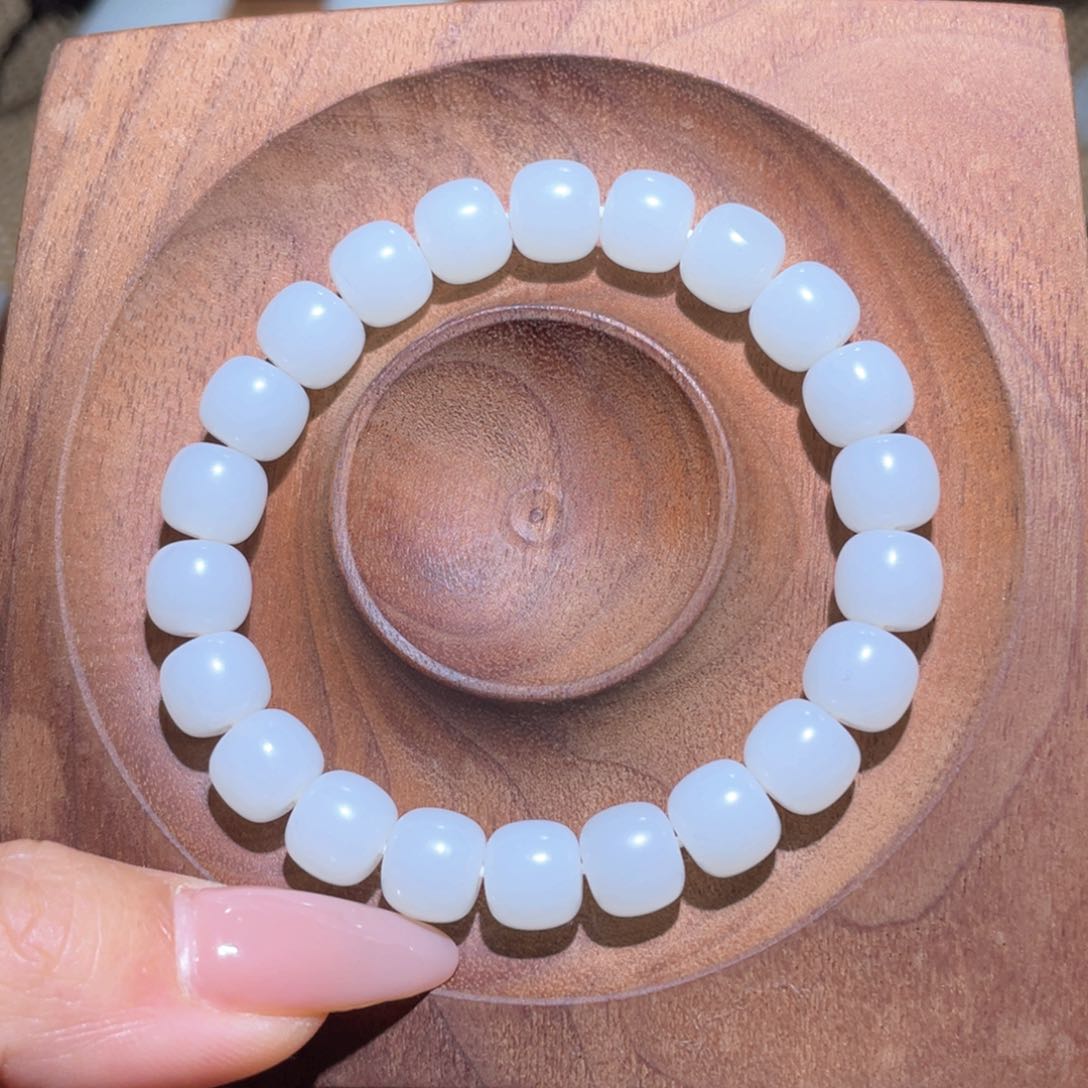 未镶嵌手链和田玉卡9