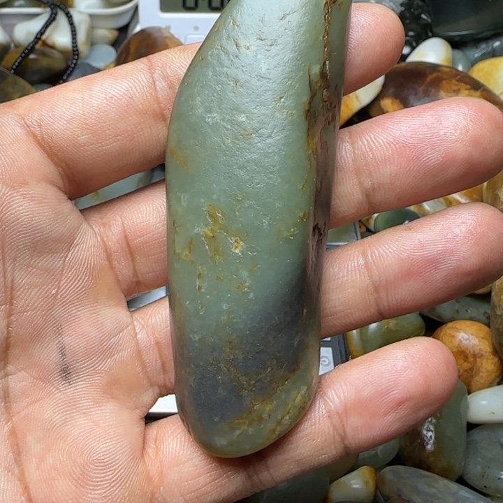 颈饰未镶嵌和田玉（子料）趣*