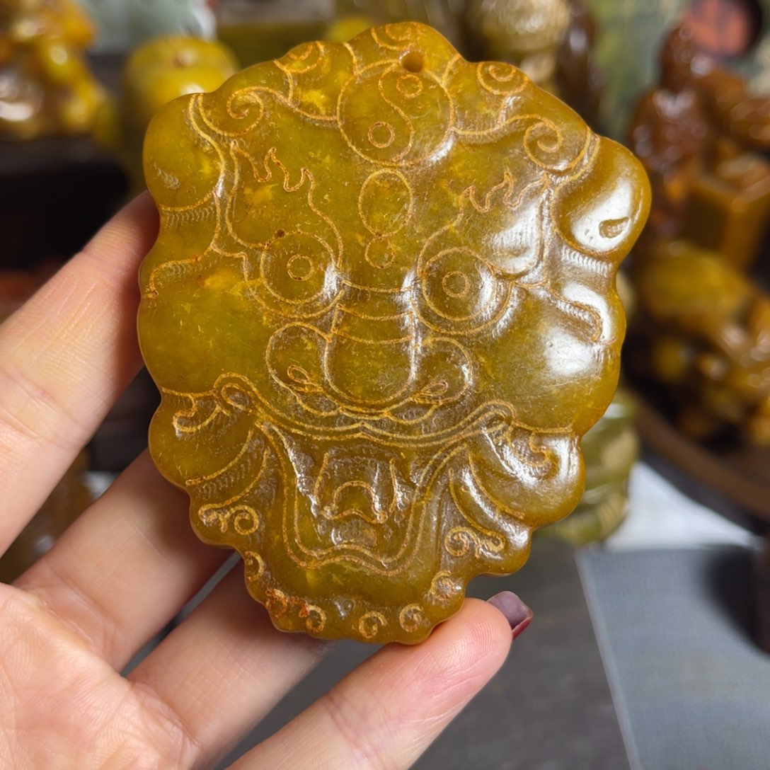蛇纹石玉合金颈饰