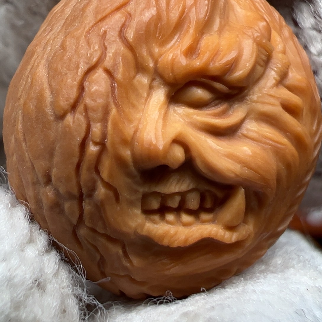 猴头核桃吊坠纯手半面夜叉