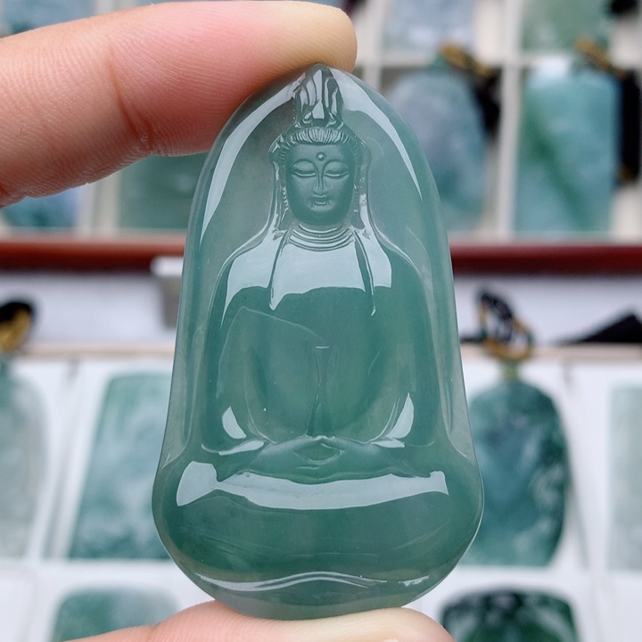 颈饰未镶嵌翡翠素衣