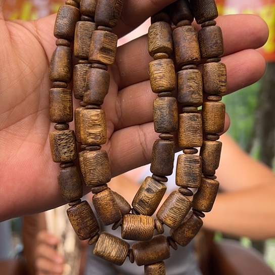 手串沉香乌身板头1.0多样性发货1条