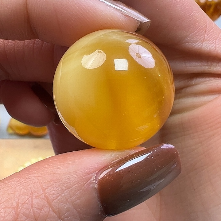 蜜蜡未镶嵌珠宝奇石