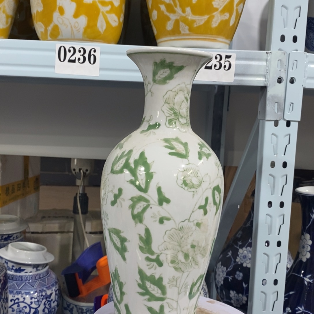 瓶花瓶……………高31……