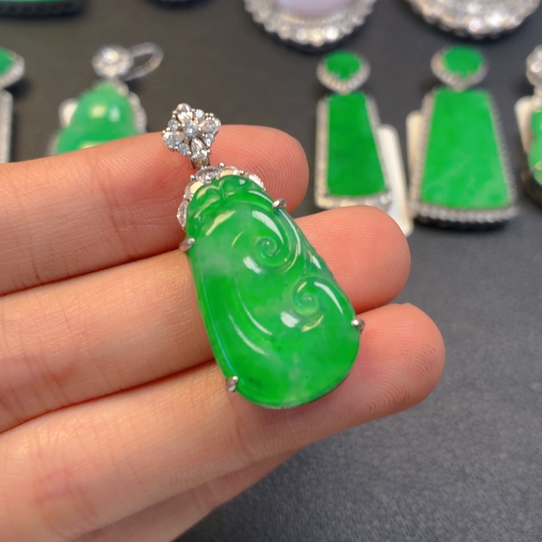 翡翠银S925镶嵌颈饰