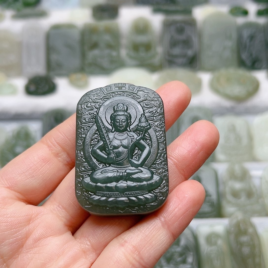 和田玉颈饰未镶嵌泽