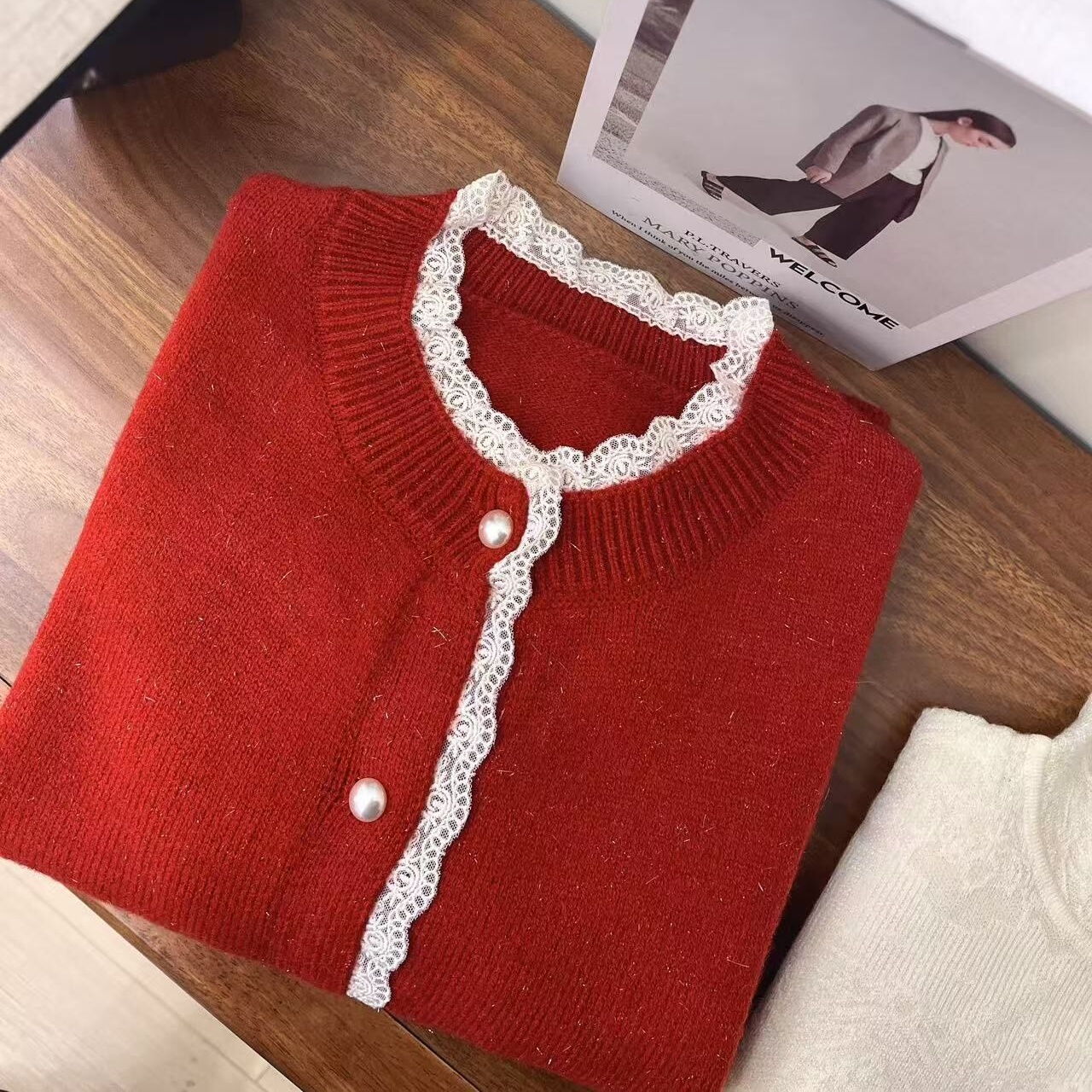 红色新年亮丝针织开衫洋气外搭蕾丝时尚圆领毛衣外套上衣