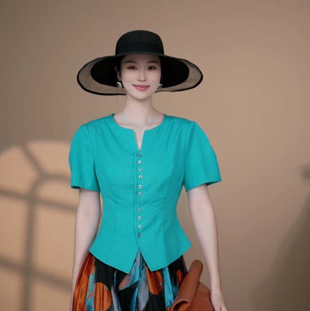 小井定制私服【】夏季新款蓝色多扣设计感收腰显瘦衬衣J25W500