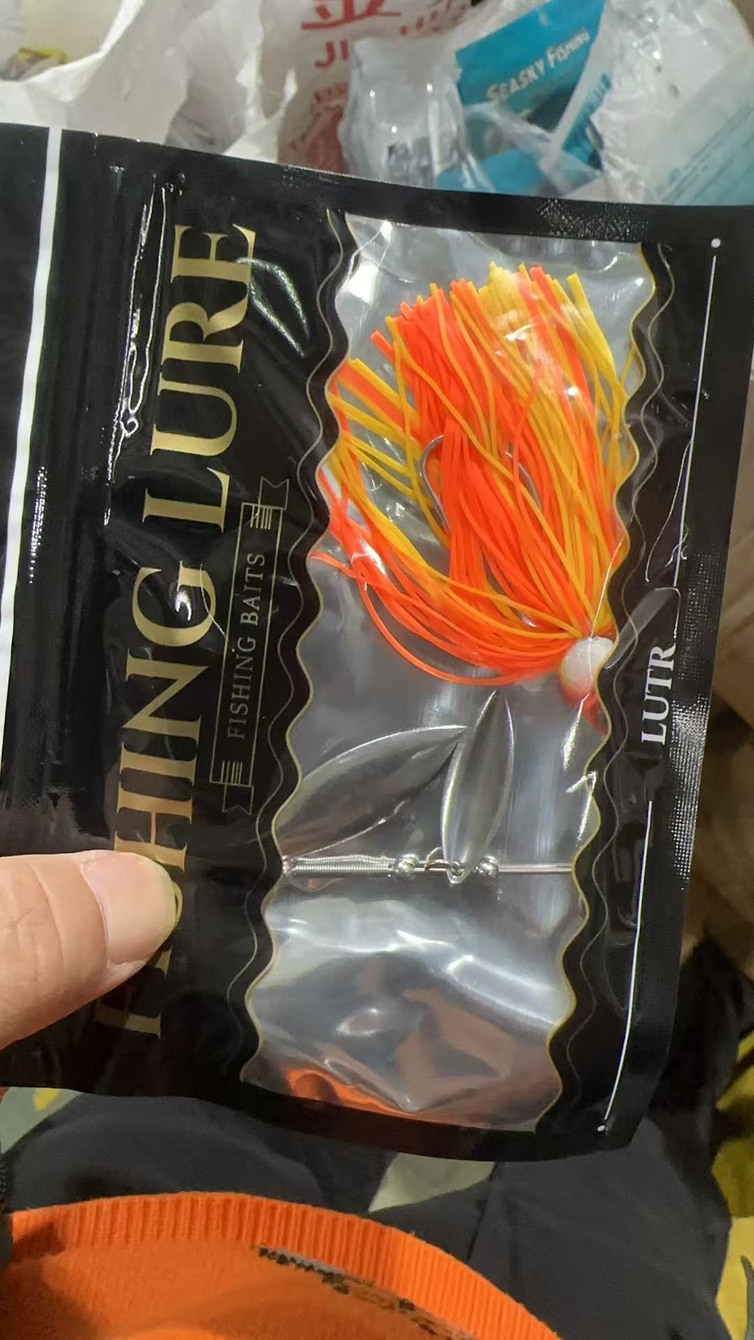 胡须佬路亚饵12克复合旋转亮片拖拉机仿生假饵全水层远投硬饵