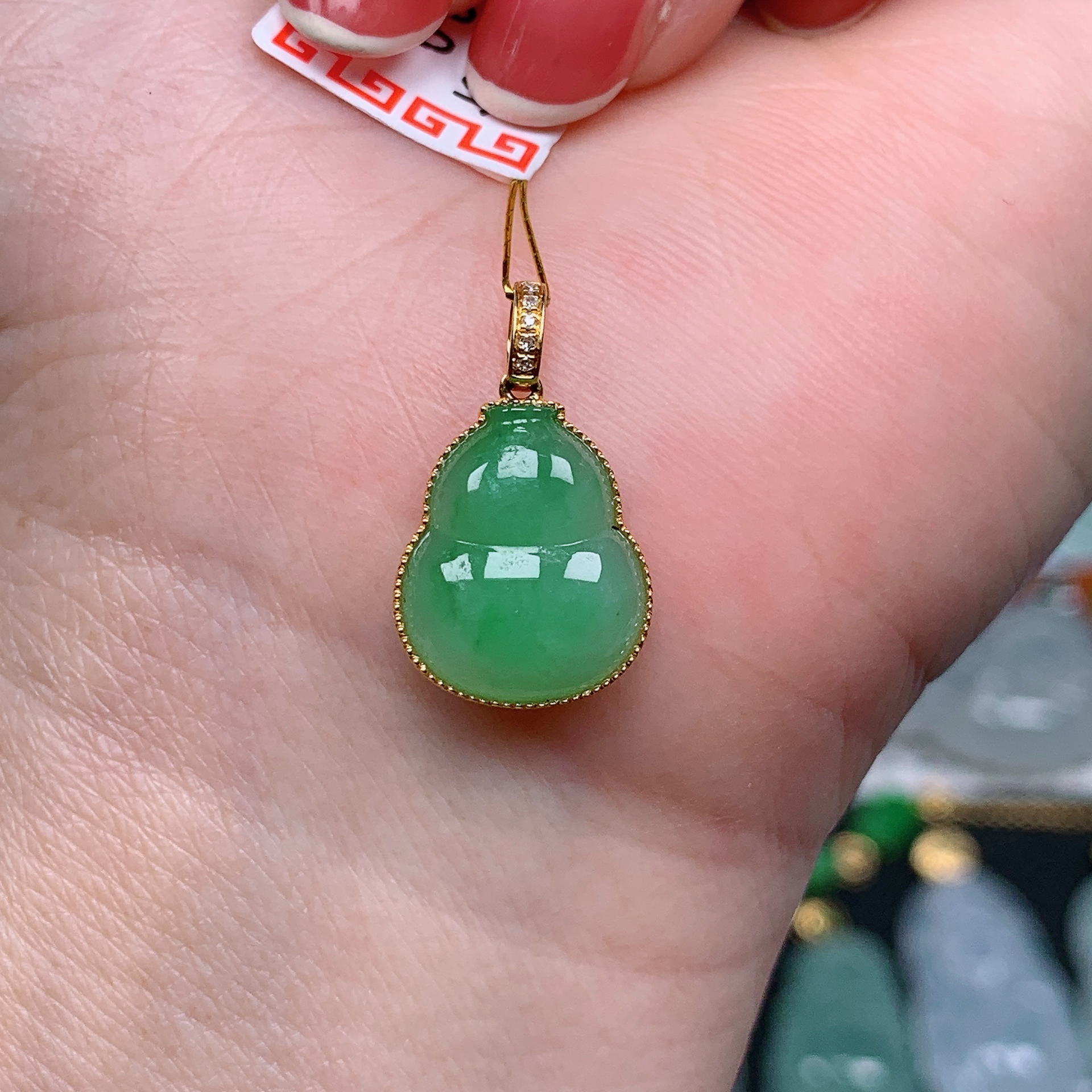 缅甸天然翡翠A货 18k金镶飘花葫芦吊坠9/120尺寸13.5x11.5x4.2