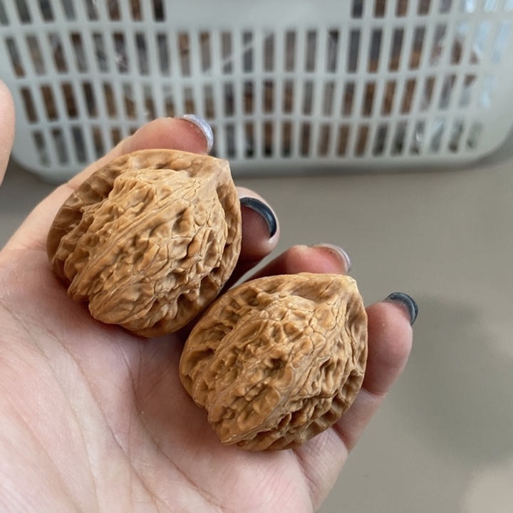 吊坠文玩核桃僧帽瑕疵