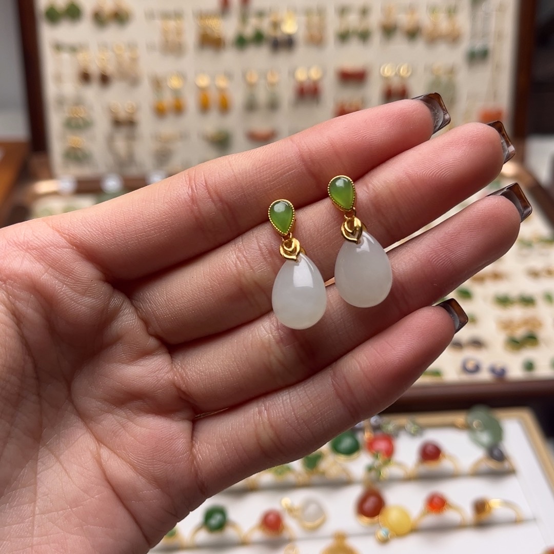 和田玉银S925镀金镶嵌耳坠