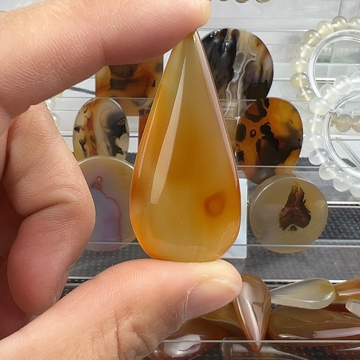 玛瑙/玉髓未镶嵌颈饰