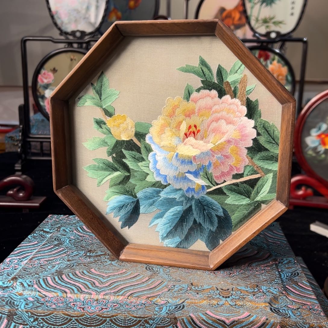 刺绣纯手工刺绣双面绣实木摆件