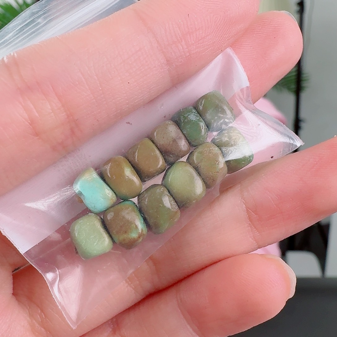 未镶嵌绿松石珠宝奇石