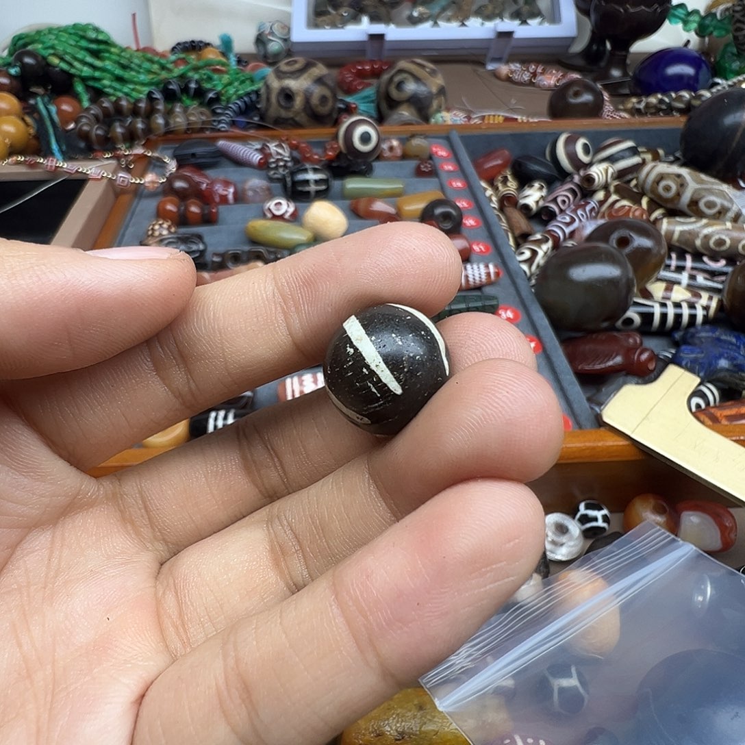 正***2玛瑙/玉髓未镶嵌珠宝半成品