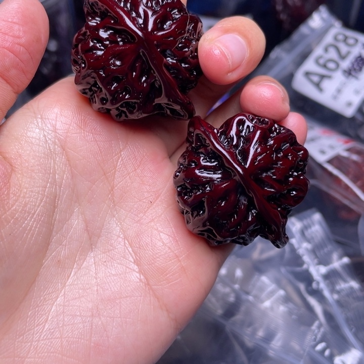 文玩核桃把件盘龙纹